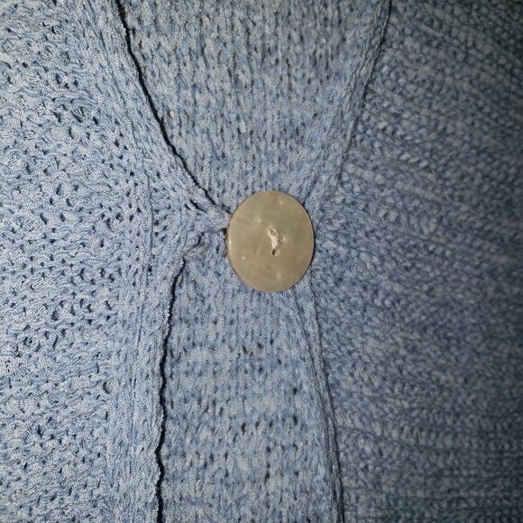 AUGUST SILK ONE BUTTON CARDIGAN SIZE SMALL POWDER BLUE - Picture 2 of 5